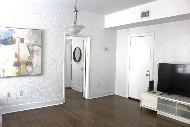900 16th Street 204, Miami Beach, FL 33139