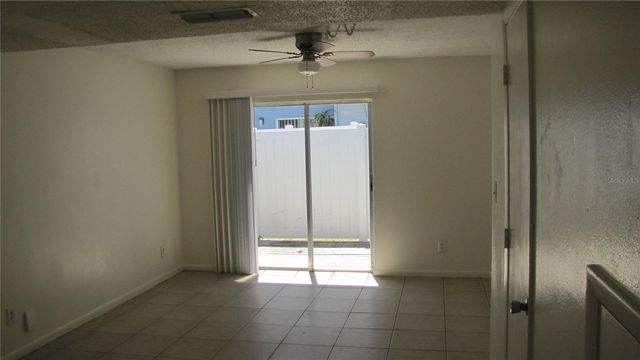 5122 TEMPLE HEIGHTS ROAD C, Tampa, FL 33617