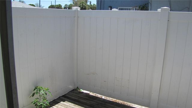 5122 TEMPLE HEIGHTS ROAD C, Tampa, FL 33617