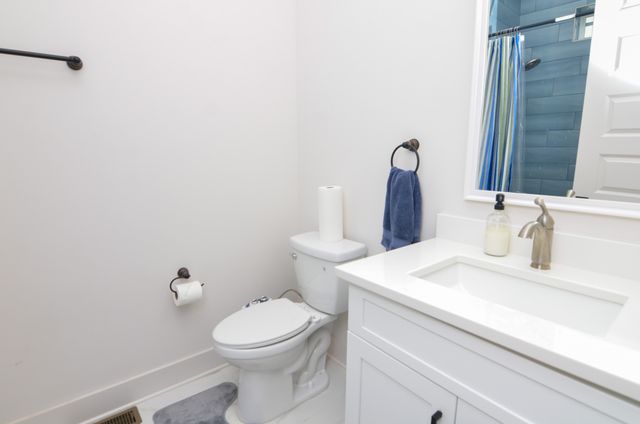 411 McAdoo Ave, Nashville, TN 37205
