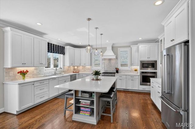 7540 Washington Avenue, University City, MO 63130