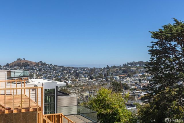 471 Valley Street, San Francisco, CA 94131