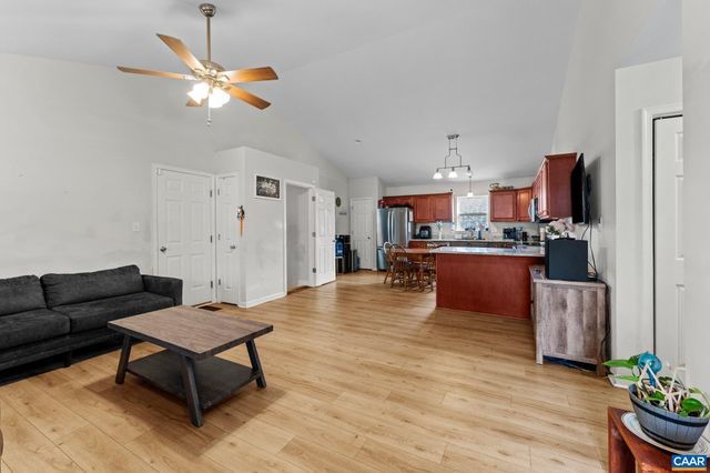 900 GEOFFERY ST, Staunton, VA 24401