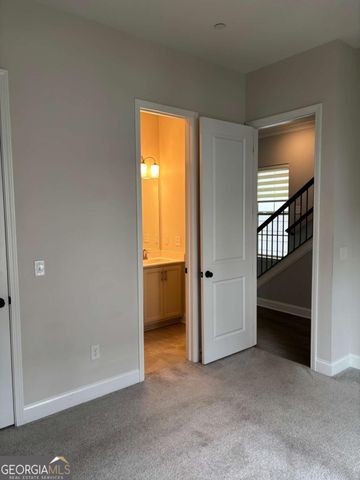 1058 KIRKLAND Circle, Smyrna, GA 30080