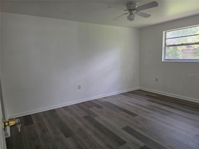 1212 E CHILKOOT AVENUE, Tampa, FL 33612