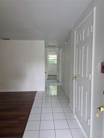 1212 E CHILKOOT AVENUE, Tampa, FL 33612