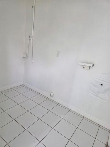 1212 E CHILKOOT AVENUE, Tampa, FL 33612