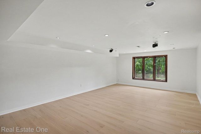 2888 Colonial Way, Bloomfield Hills, MI 48304