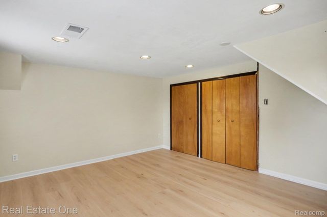 2888 Colonial Way, Bloomfield Hills, MI 48304