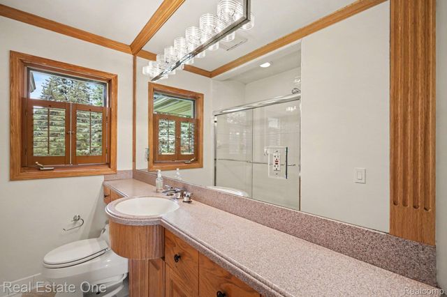 2888 Colonial Way, Bloomfield Hills, MI 48304