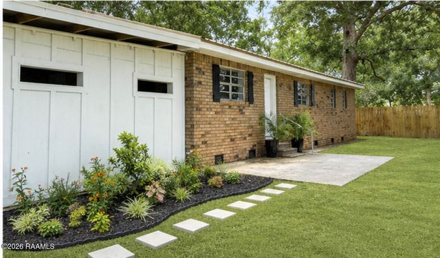 1108 Coteau Road, New Iberia, LA 70560