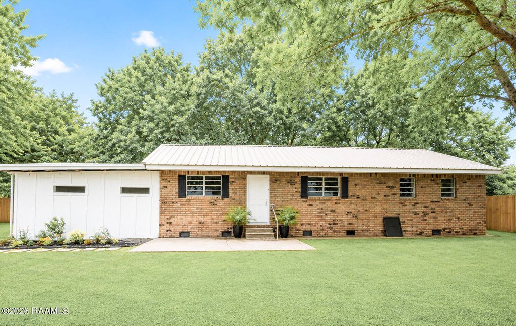 1108 Coteau Road, New Iberia, LA 70560