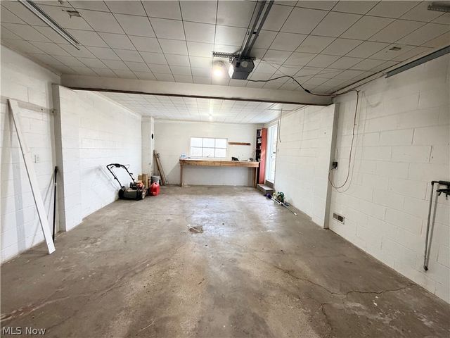 1209 Courtland Road, Weirton, WV 26062