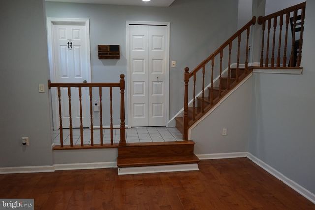 5876 KARA PL, Burke, VA 22015