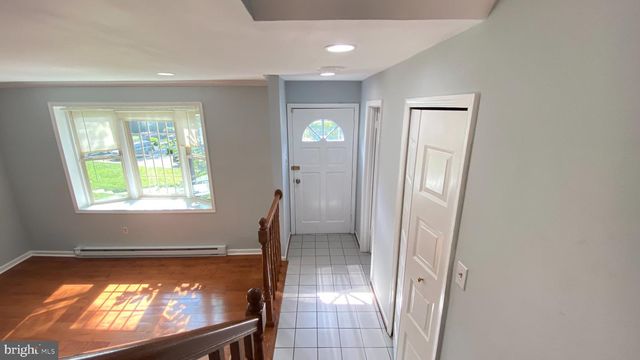 5876 KARA PL, Burke, VA 22015
