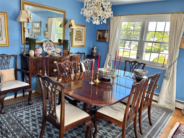 26 Violet Road, Bayville, NY 11709