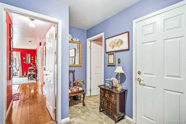 26 Violet Road, Bayville, NY 11709