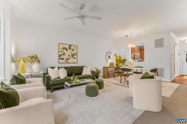 111 MELBOURNE PRK #B, Charlottesville, VA 22901