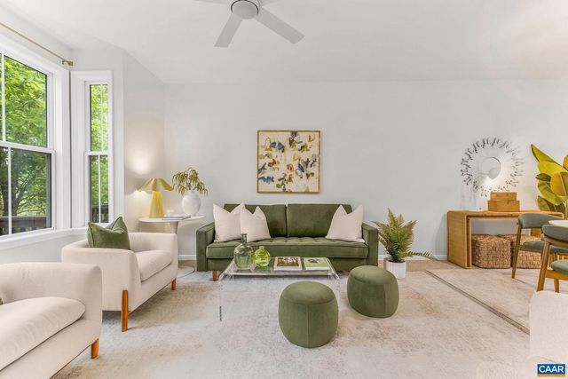 111 MELBOURNE PRK #B, Charlottesville, VA 22901
