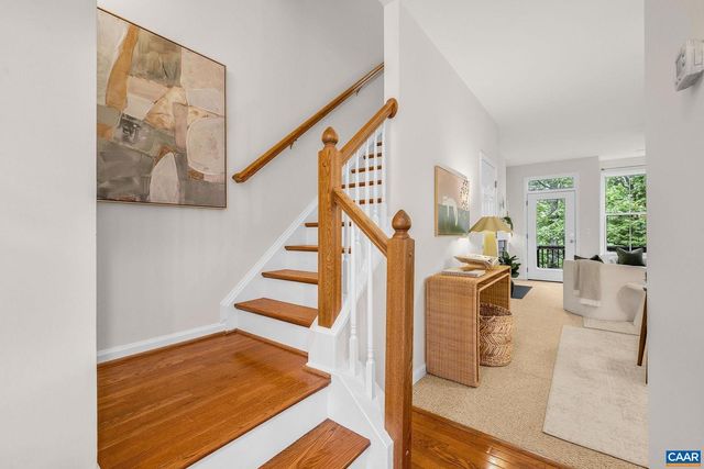 111 MELBOURNE PRK #B, Charlottesville, VA 22901