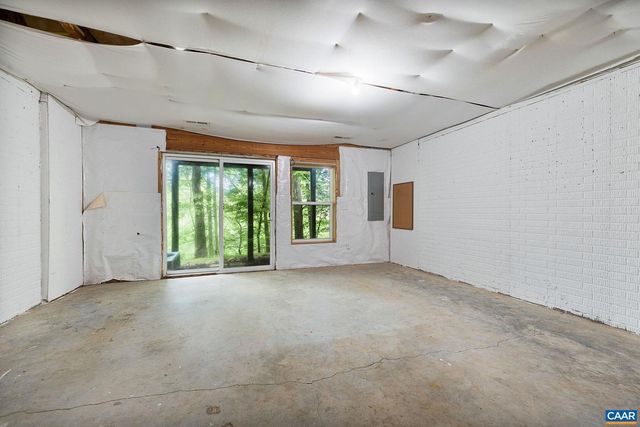111 MELBOURNE PRK #B, Charlottesville, VA 22901
