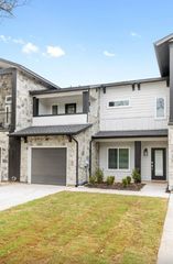 698 N Center Street, Arlington, TX 76011