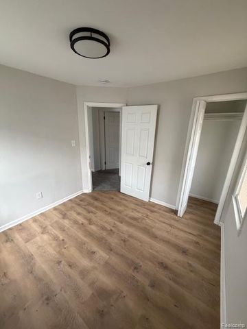 3887 Moore Avenue, Inkster, MI 48141