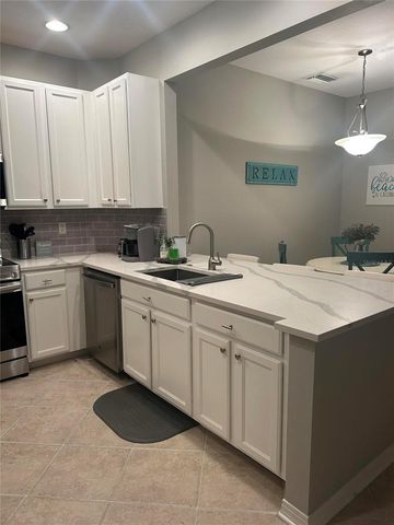 3672 PARKRIDGE CIRCLE 27-106, Sarasota, FL 34243