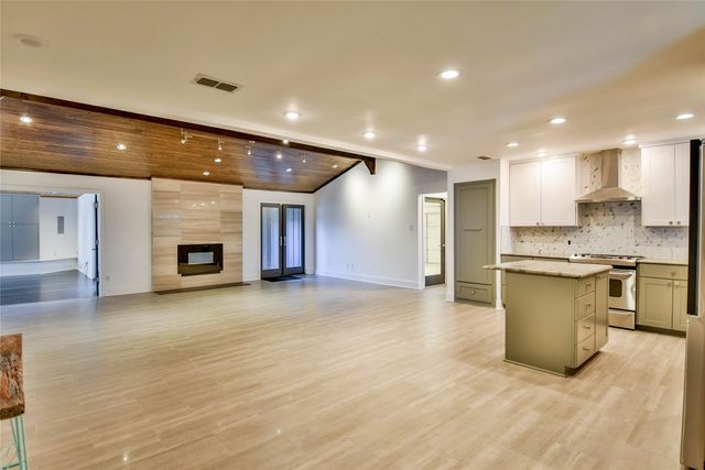 712 Squaw Creek Road, Willow Park, TX 76087