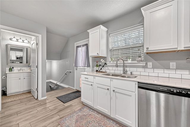 2827 W Cottonwillow Way, Fayetteville, AR 72704