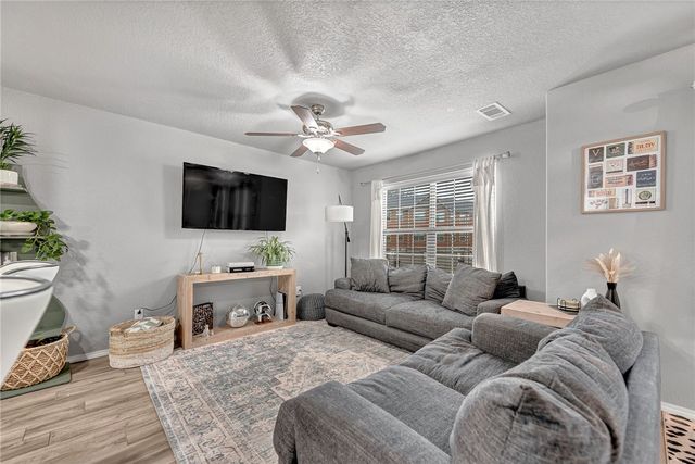 2827 W Cottonwillow Way, Fayetteville, AR 72704