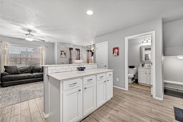 2827 W Cottonwillow Way, Fayetteville, AR 72704