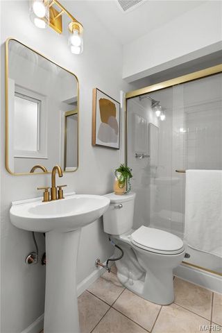 1251 Green Knoll Drive, Fenton, MO 63026