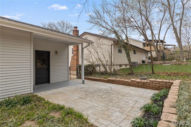 1251 Green Knoll Drive, Fenton, MO 63026