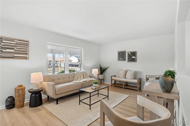 1251 Green Knoll Drive, Fenton, MO 63026