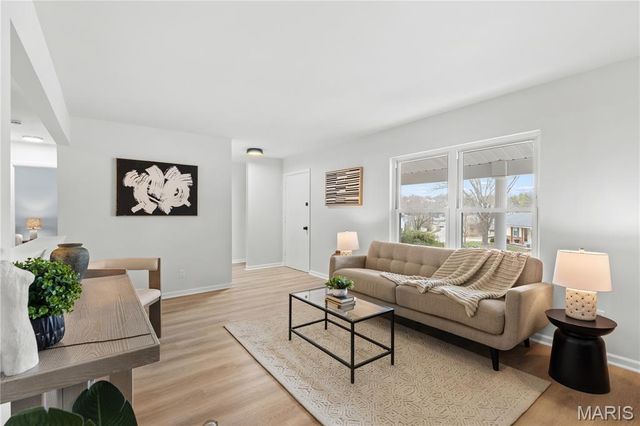 1251 Green Knoll Drive, Fenton, MO 63026