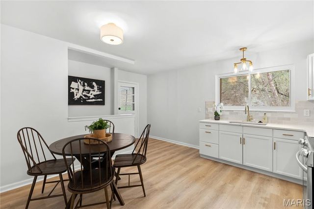 1251 Green Knoll Drive, Fenton, MO 63026