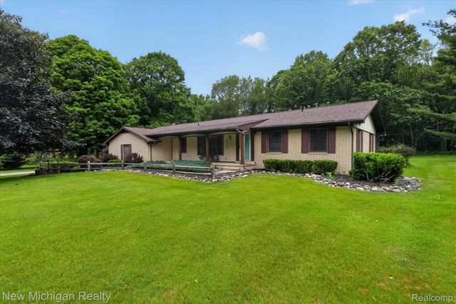 1325 Pine Grove Lane, Milford Charter Township, MI 48381