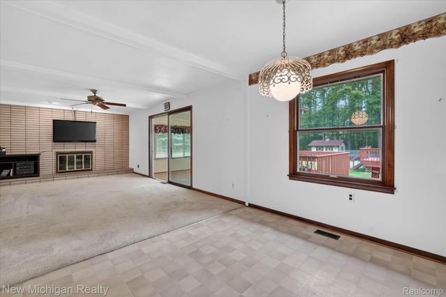 1325 Pine Grove Lane, Milford Charter Township, MI 48381