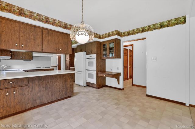 1325 Pine Grove Lane, Milford Charter Township, MI 48381