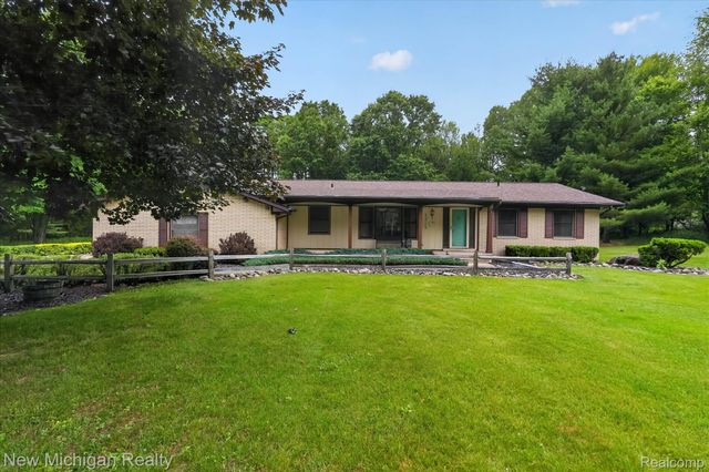 1325 Pine Grove Lane, Milford Charter Township, MI 48381