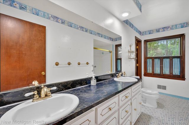 1325 Pine Grove Lane, Milford Charter Township, MI 48381