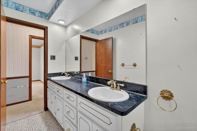 1325 Pine Grove Lane, Milford Charter Township, MI 48381