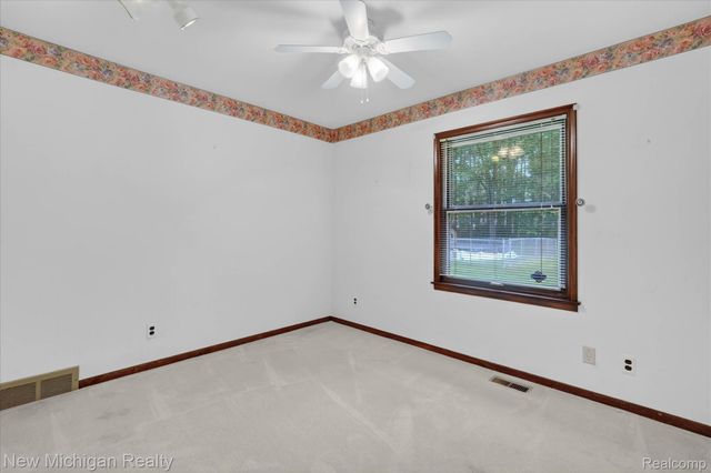 1325 Pine Grove Lane, Milford Charter Township, MI 48381