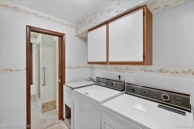 1325 Pine Grove Lane, Milford Charter Township, MI 48381