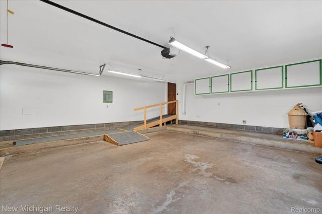 1325 Pine Grove Lane, Milford Charter Township, MI 48381