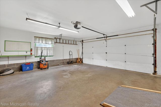 1325 Pine Grove Lane, Milford Charter Township, MI 48381