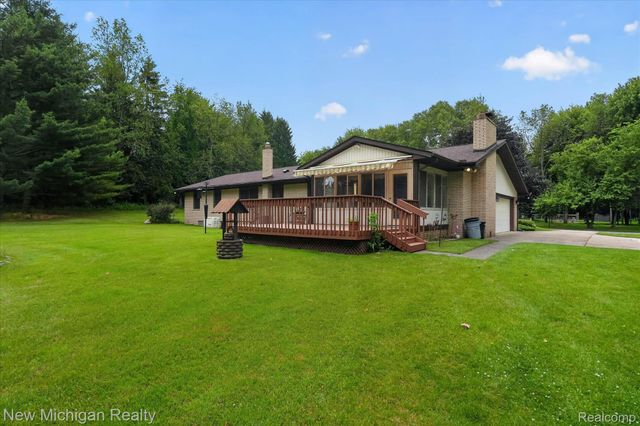 1325 Pine Grove Lane, Milford Charter Township, MI 48381
