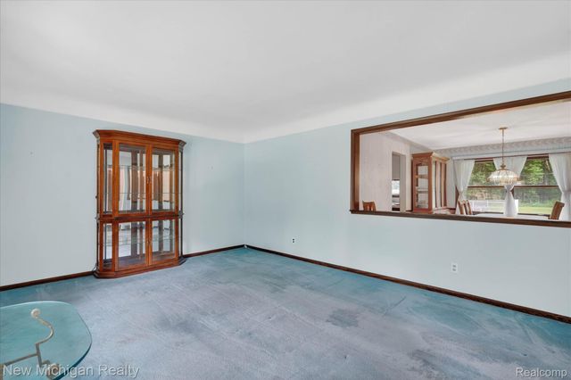 1325 Pine Grove Lane, Milford Charter Township, MI 48381