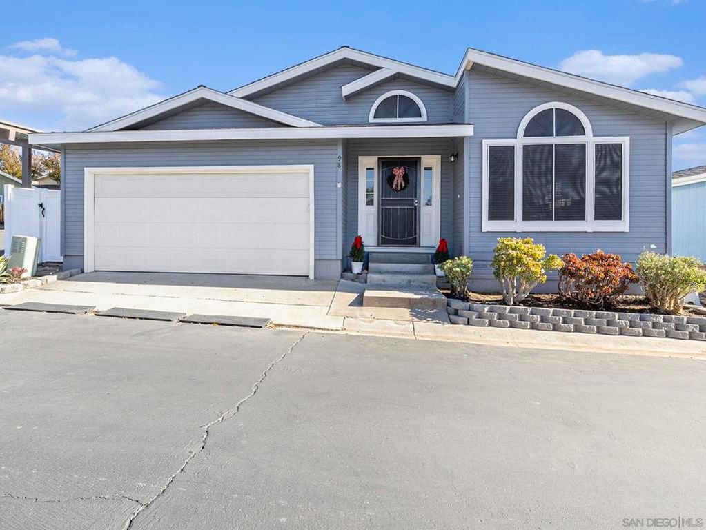 15935 Spring Oaks Road 98, El Cajon, CA 92021